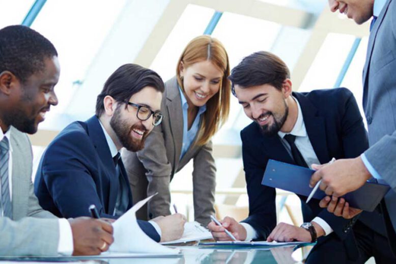 شرکت تضامنی چیست و چه شرایطی برای ثبت آن لازم است؟